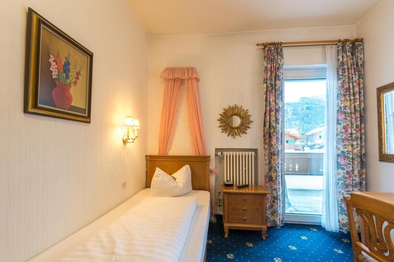 Hotel Garni Almenrausch Und Edelweiss Garmisch-Partenkirchen Eksteriør bilde