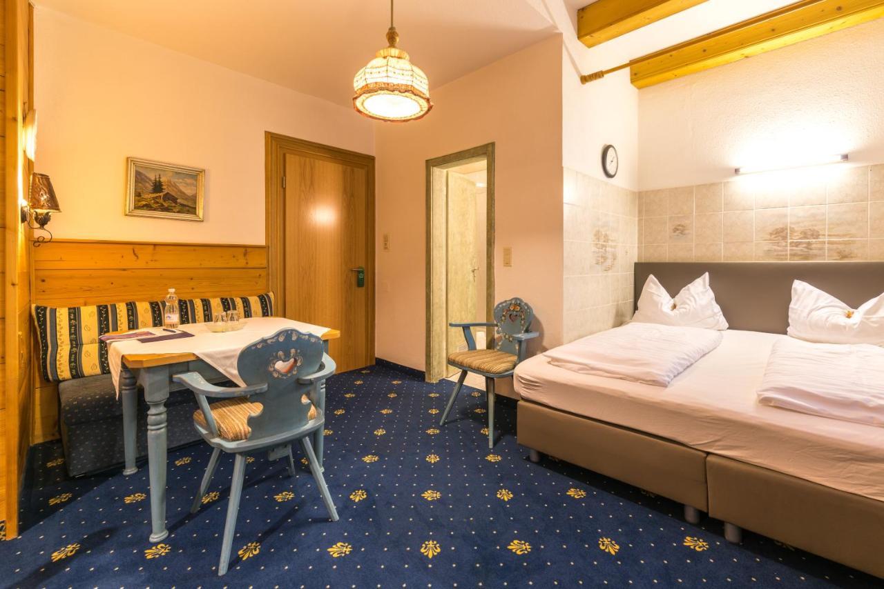 Hotel Garni Almenrausch Und Edelweiss Garmisch-Partenkirchen Eksteriør bilde