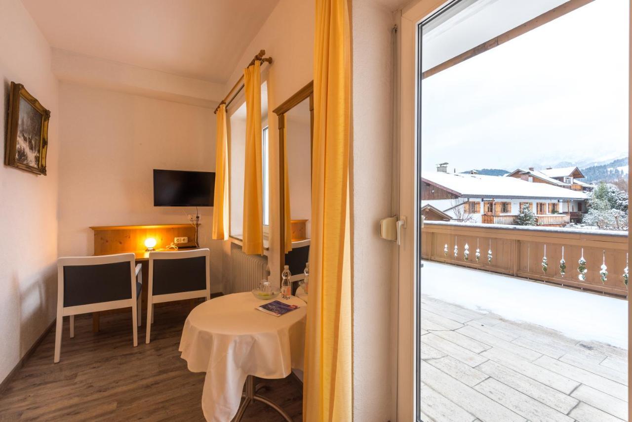 Hotel Garni Almenrausch Und Edelweiss Garmisch-Partenkirchen Eksteriør bilde