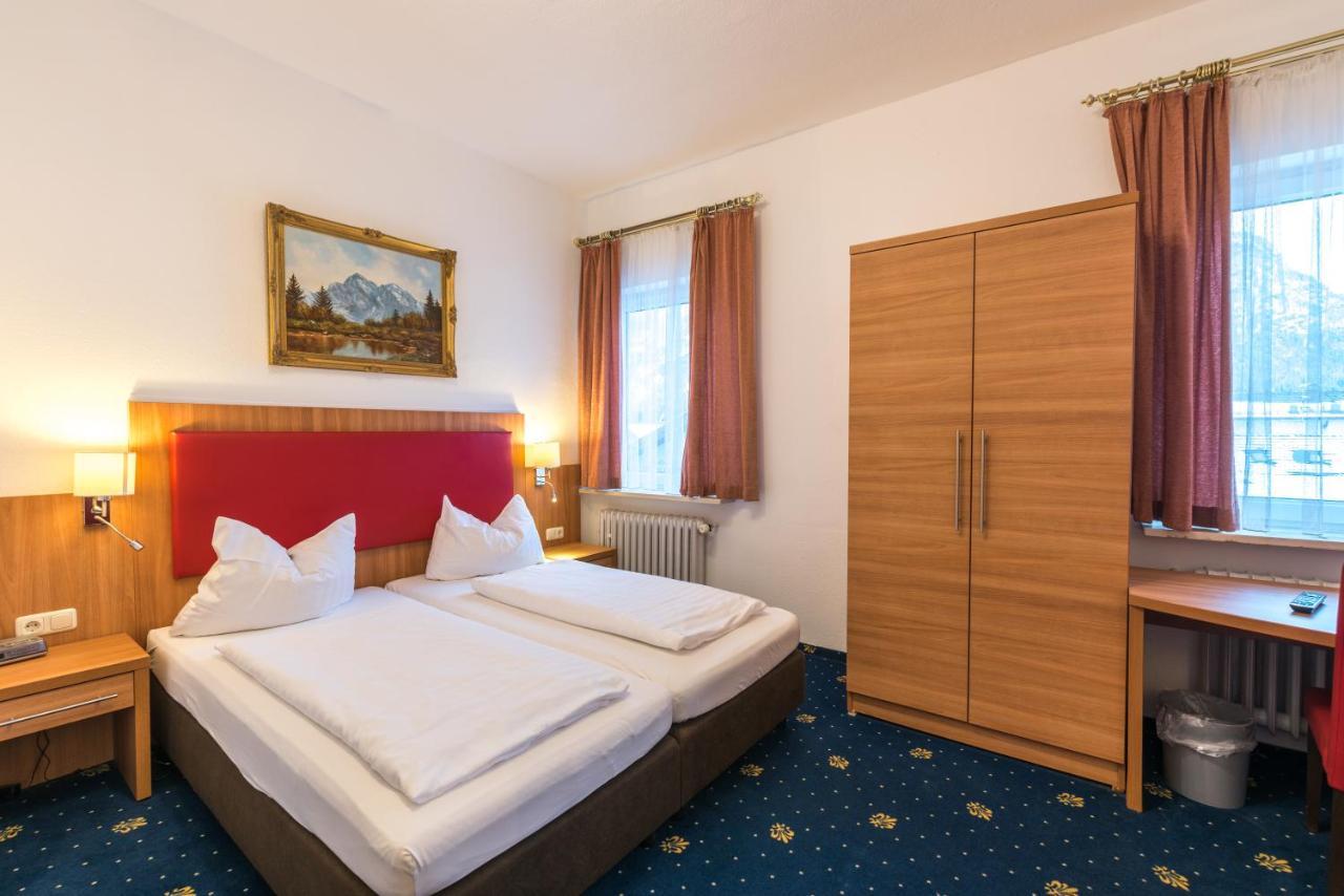 Hotel Garni Almenrausch Und Edelweiss Garmisch-Partenkirchen Eksteriør bilde