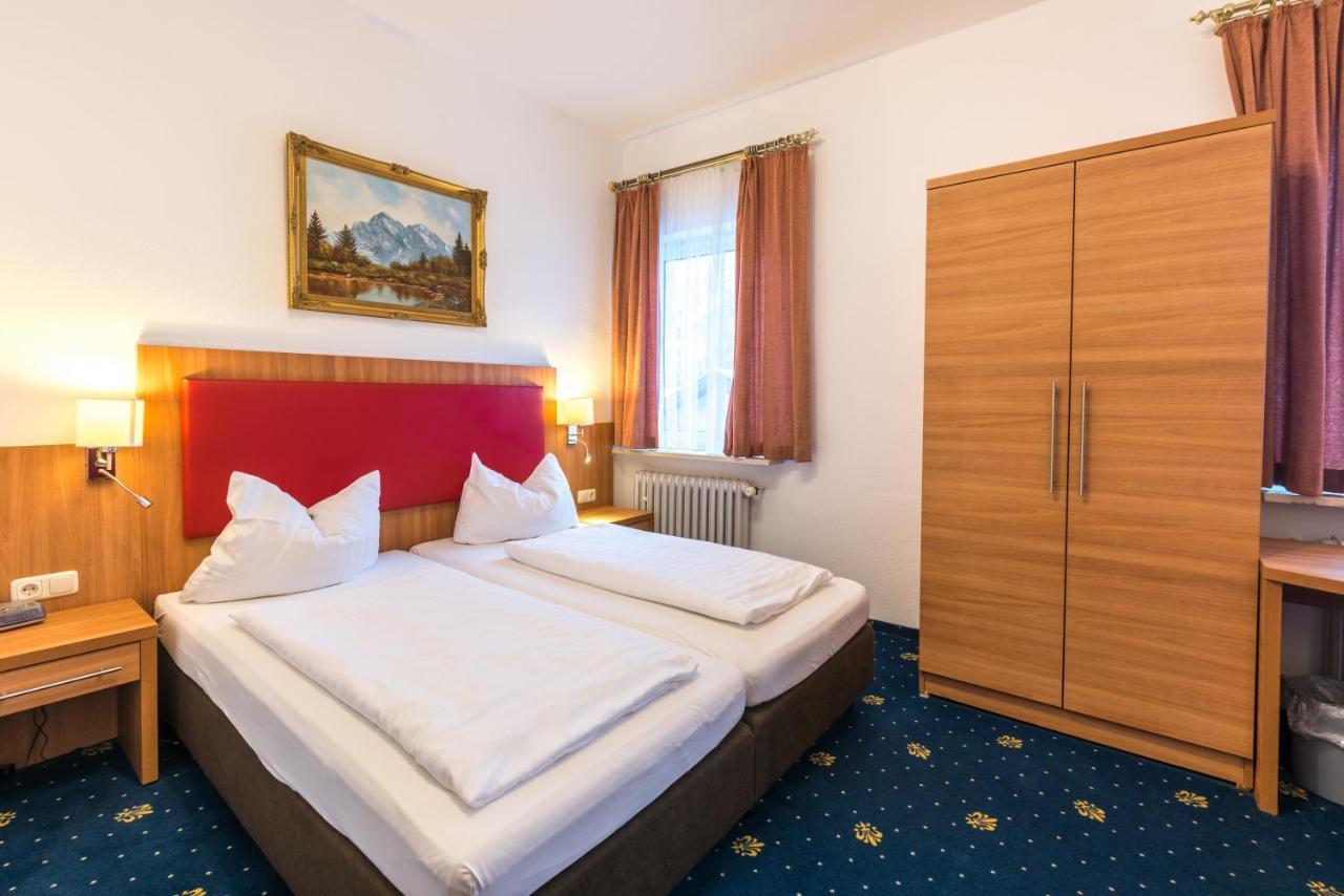 Hotel Garni Almenrausch Und Edelweiss Garmisch-Partenkirchen Eksteriør bilde
