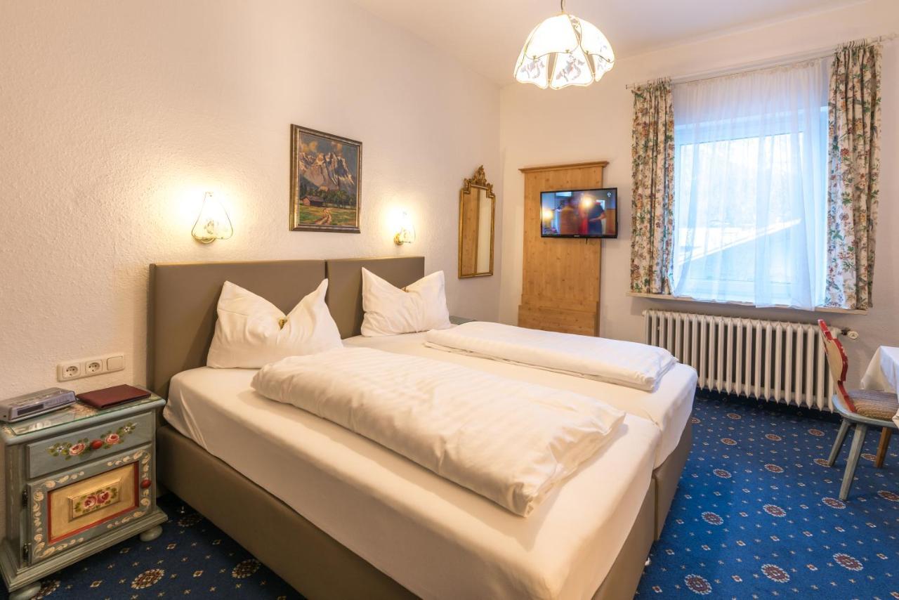 Hotel Garni Almenrausch Und Edelweiss Garmisch-Partenkirchen Eksteriør bilde